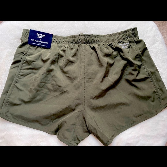 Reebok Relaxed Short - Picture 3 of 3